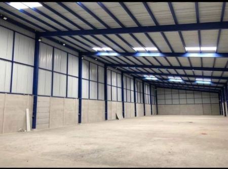 "أفضل شركة تركيب وتوريد سندوتش بنل للهناجر ومستودعات في حي طويق الرياض لعام 2026