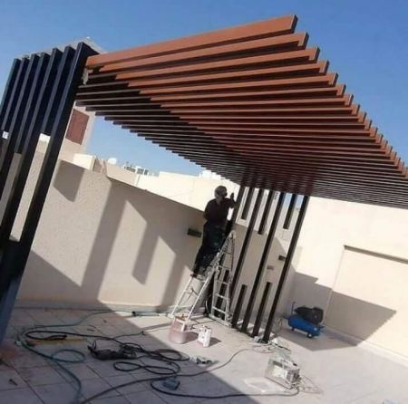  اجمل اشكال مظلات الخشب للحدائق والبلكونات والشرفات 2023 في الرياض